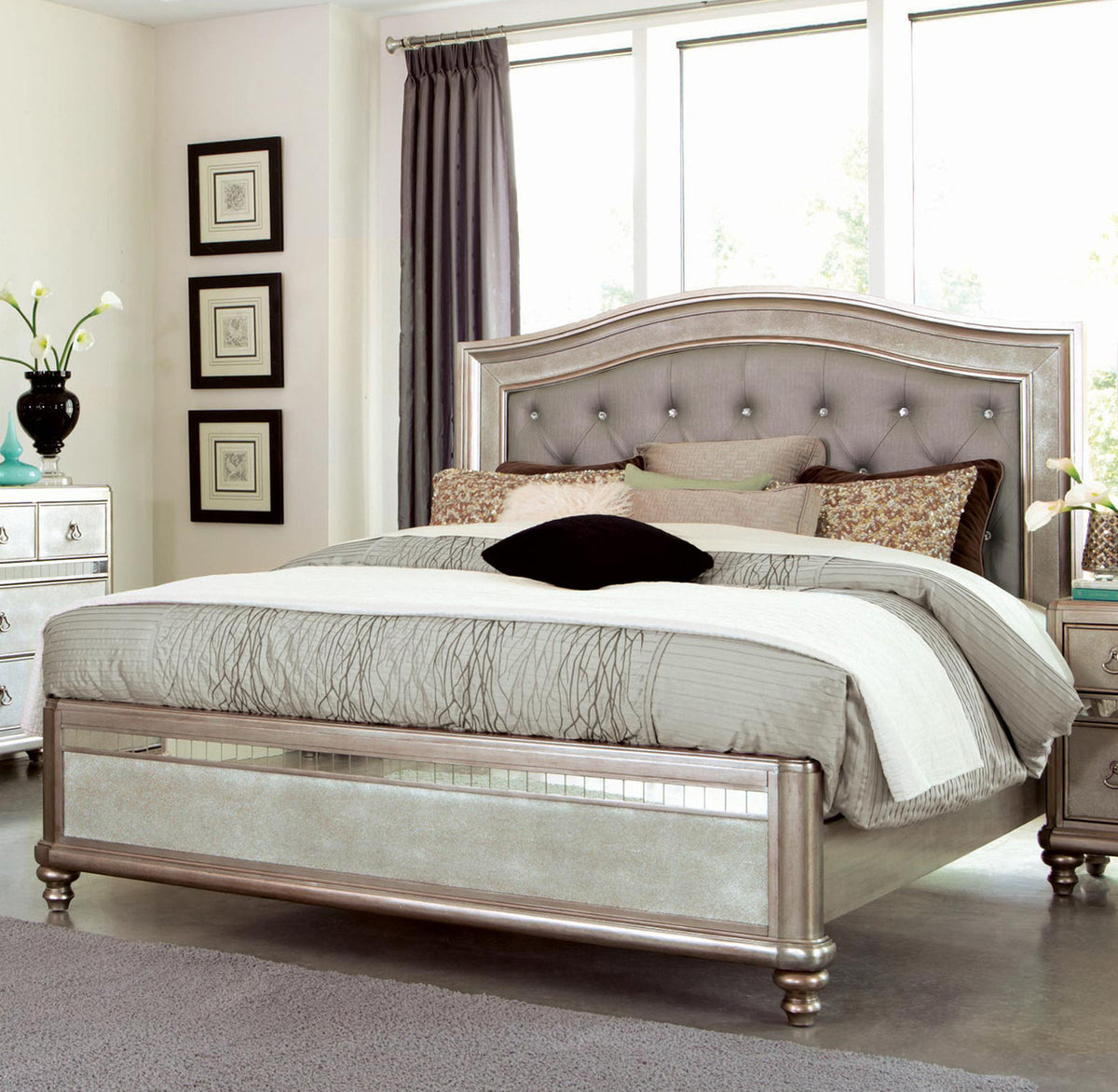 EMERY Bed