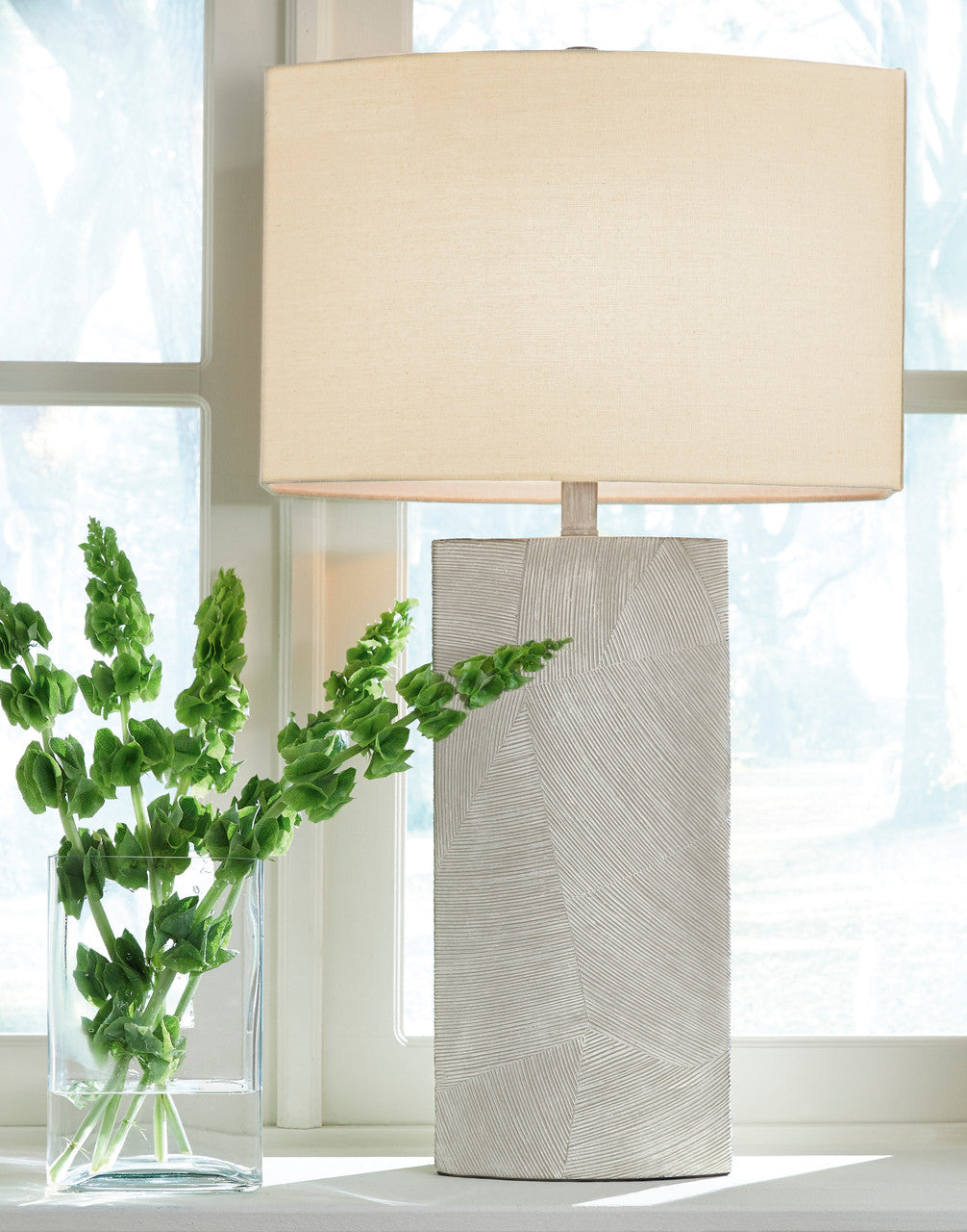 FINLYNN 30"H Table Lamp