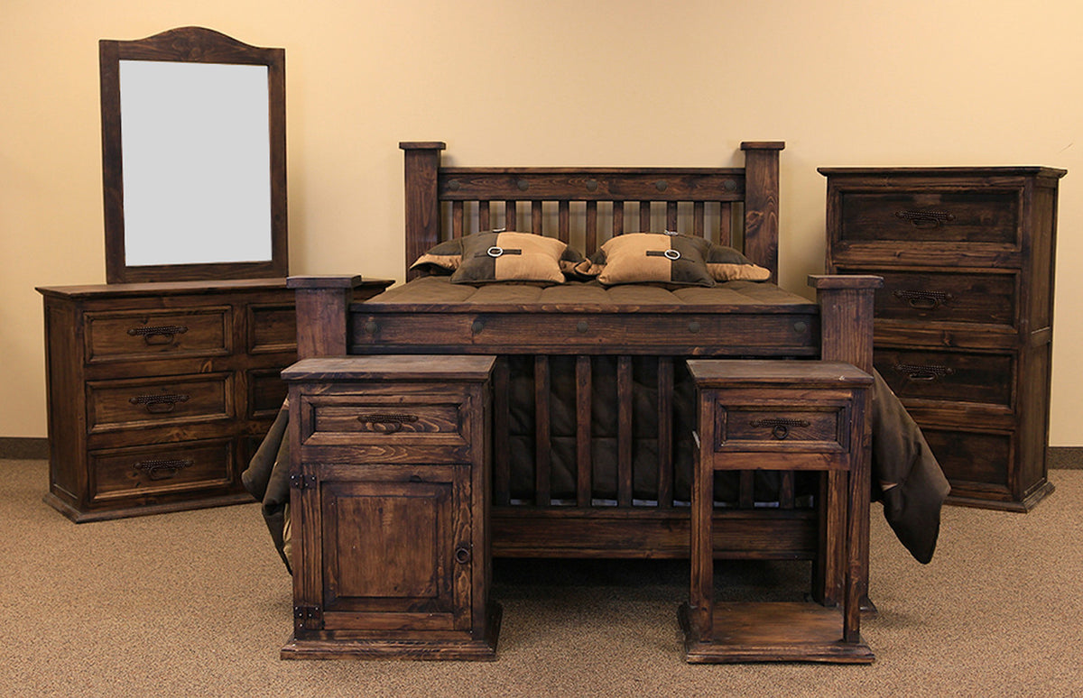HILLSBORO Dark Brown Poster Bedroom Set