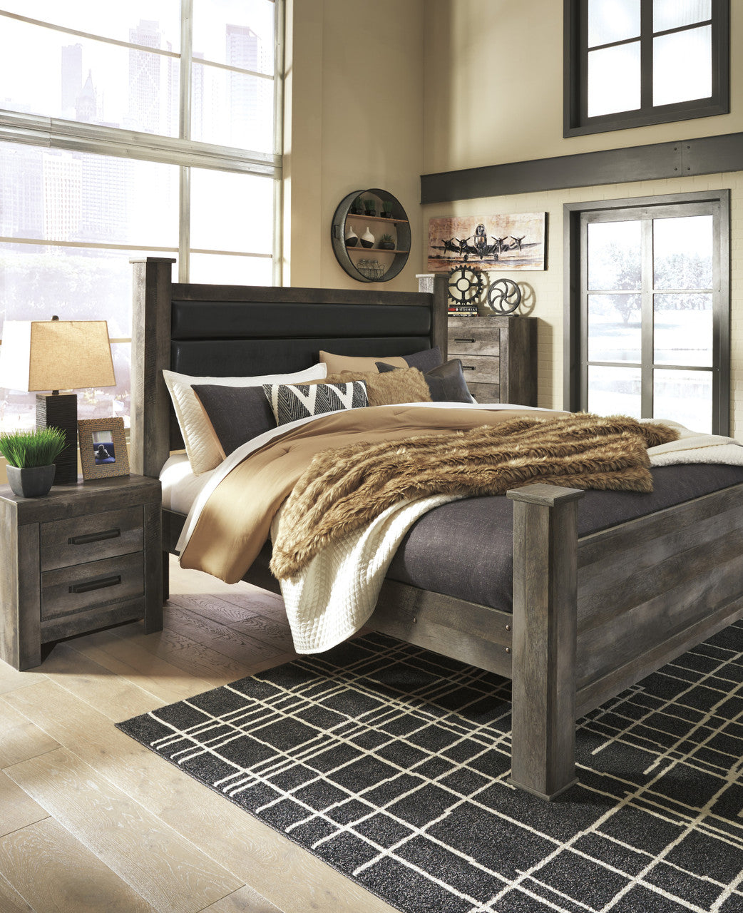 MANOR Aged Poster Bedroom Set
