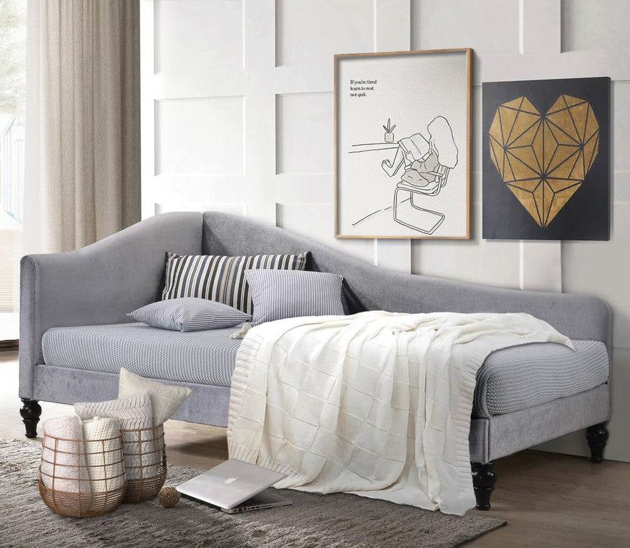 SANTTI Silver Velvet 36" Height Daybed