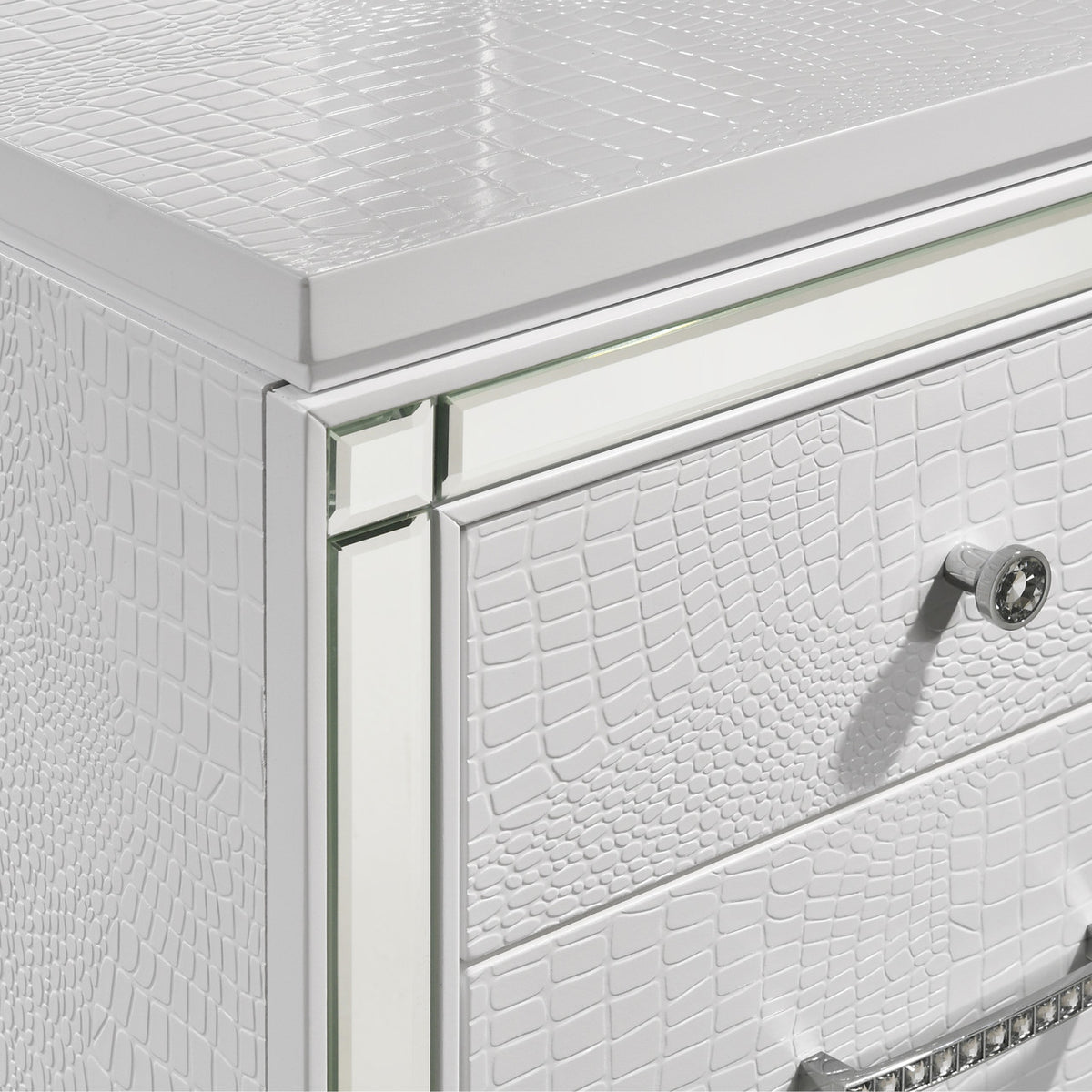 STRADA White Alligator Texture 31" Wide Nightstand