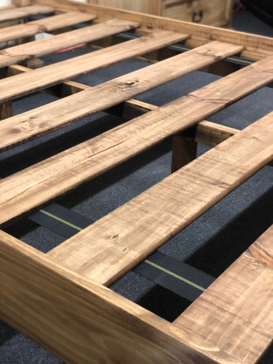 COLIMA Pine Platform Post Bed