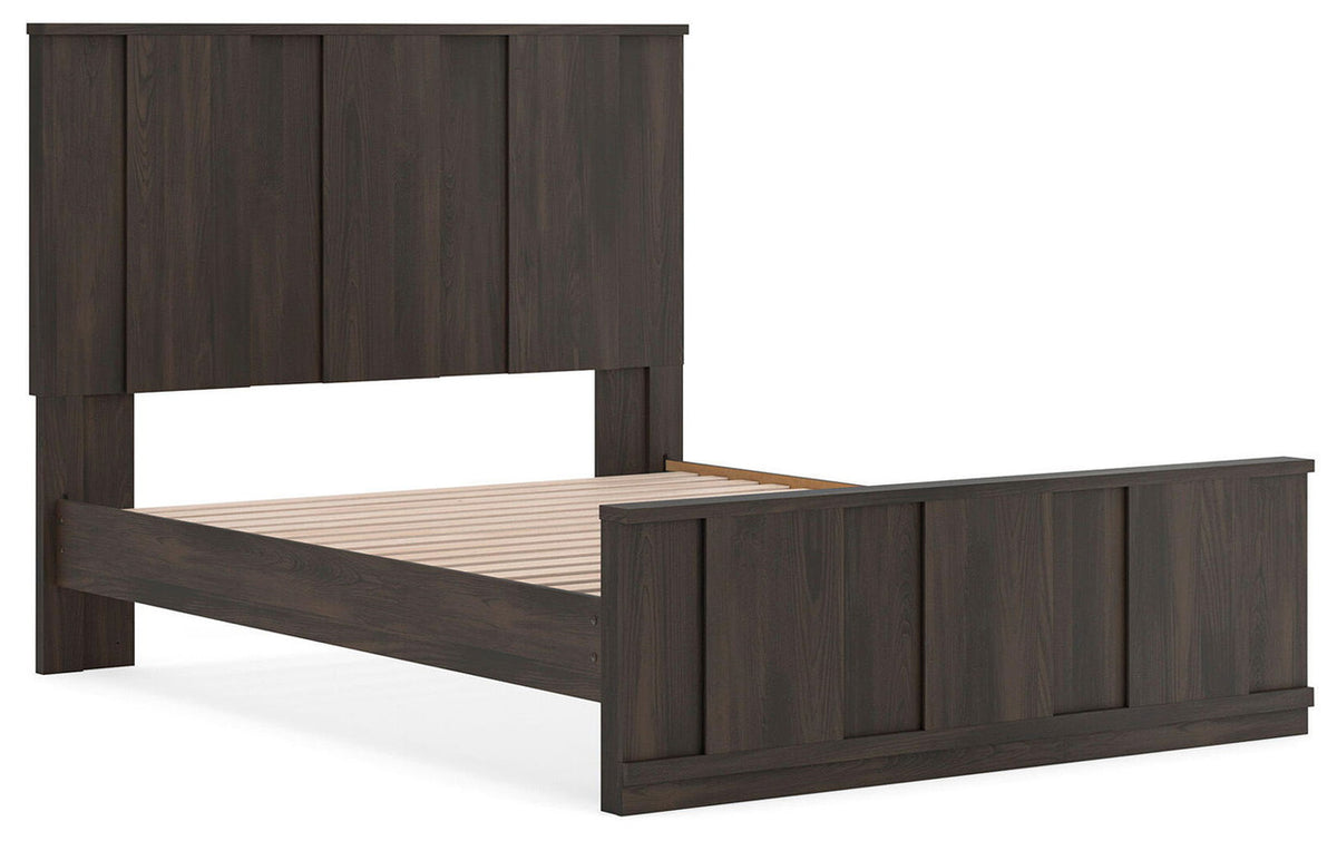 Shaehartin - Panel Platform Bed