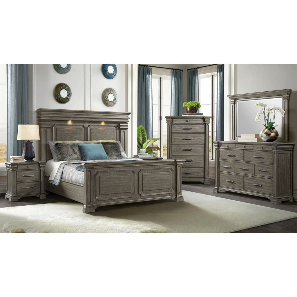 Kings Court - 3-Drawer Nightstand (Sliding Top)