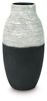 Girtha - Vase