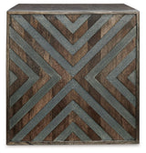 Dreggan - Square End Table - Brown