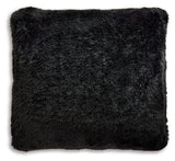 Gariland - Faux Fur Pillow