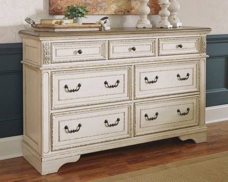 Realyn - Dresser