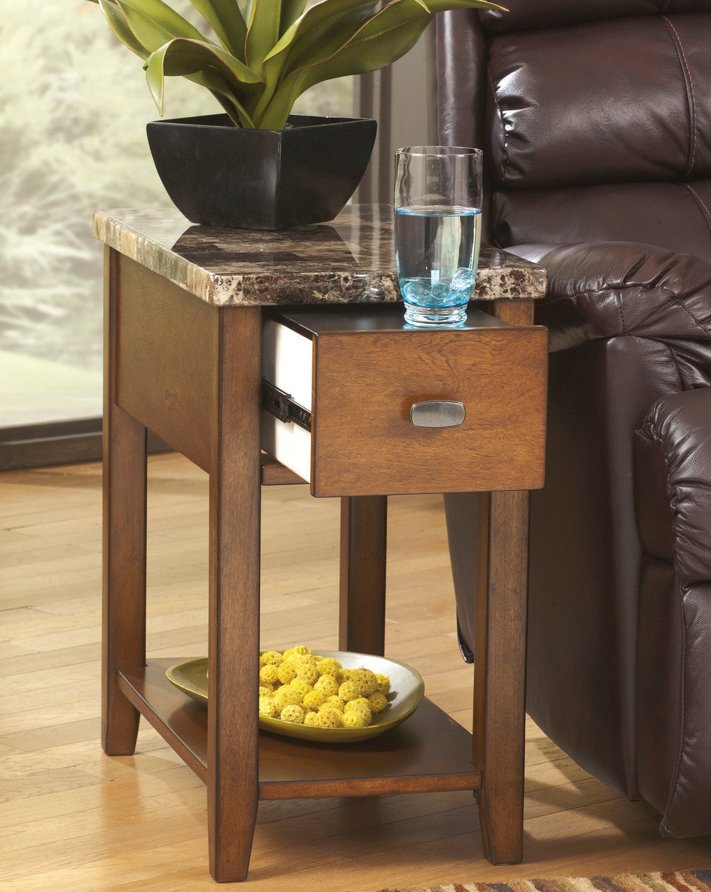 ALICEA Marble Chairside Table
