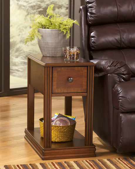 ALICEA Brown II Chairside Table