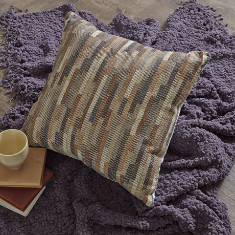 Alven Pillow