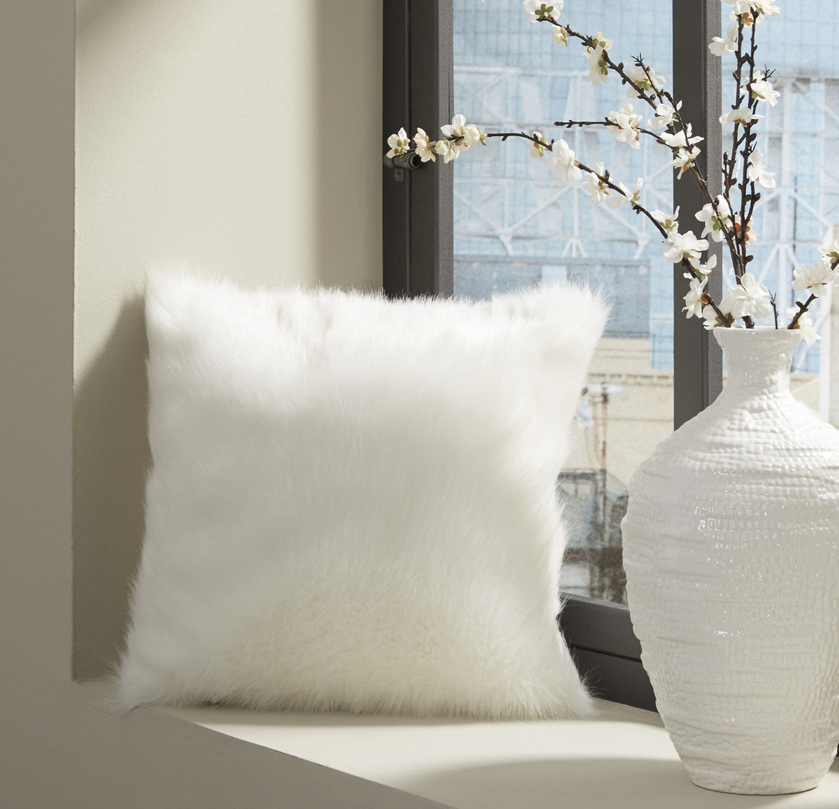 ARMENA 20" Pillow