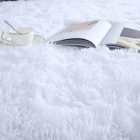 BAXTON Pure White 5' x 8' Rug