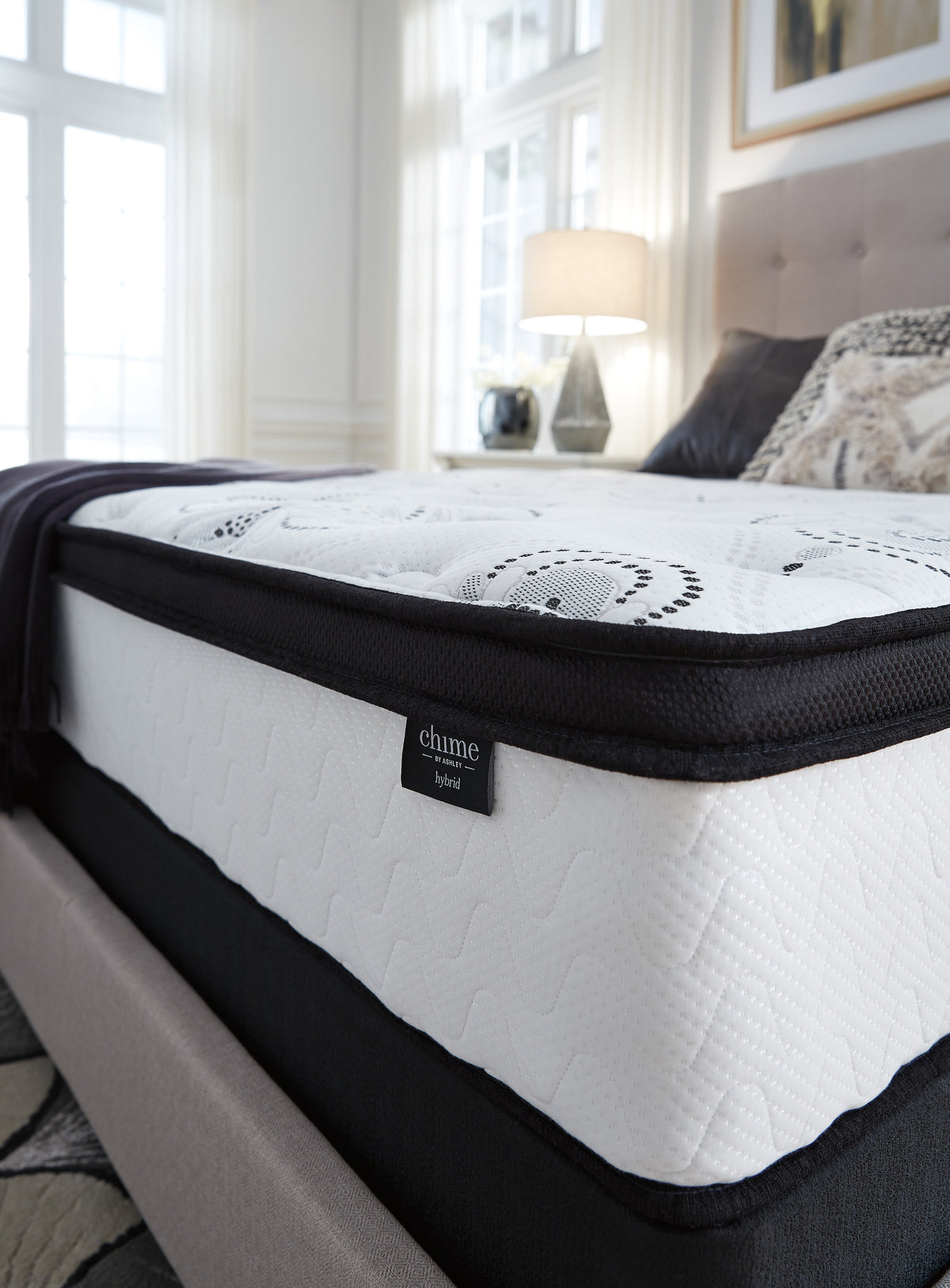 Chime 12 Inch Hybrid California King Mattress