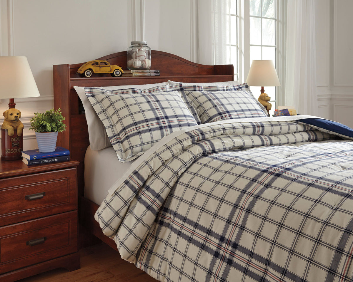 Derick Plaid Comforter Set