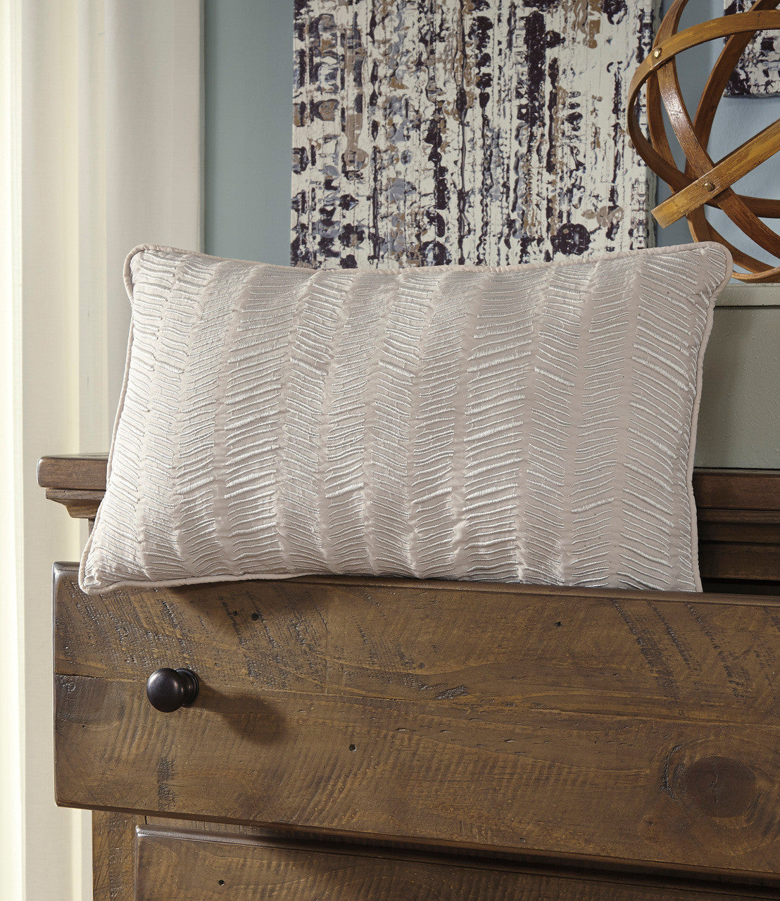 Dionizy Beige Kidney Pillow