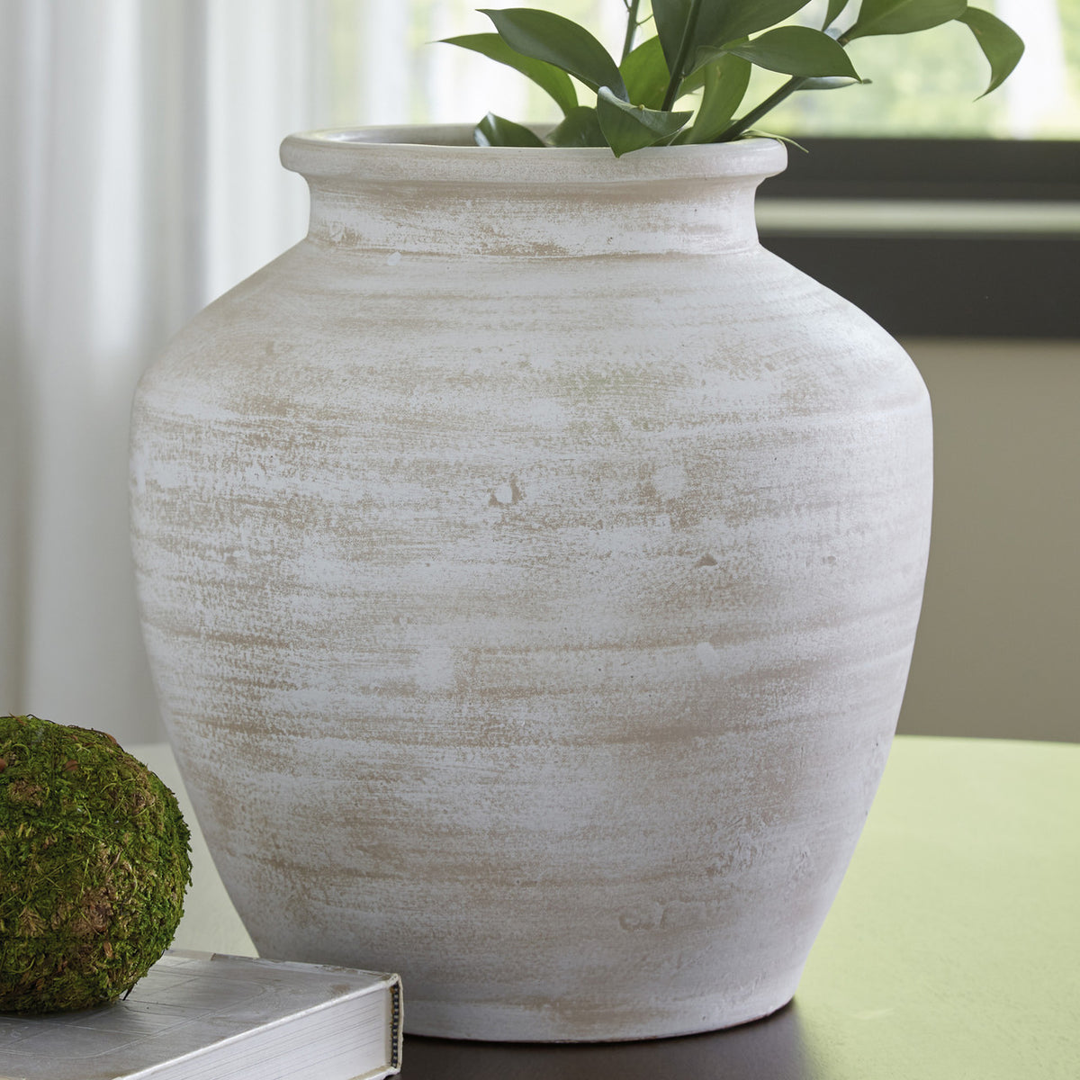 HILOUX Distressed White 10" x 12" Height Vase