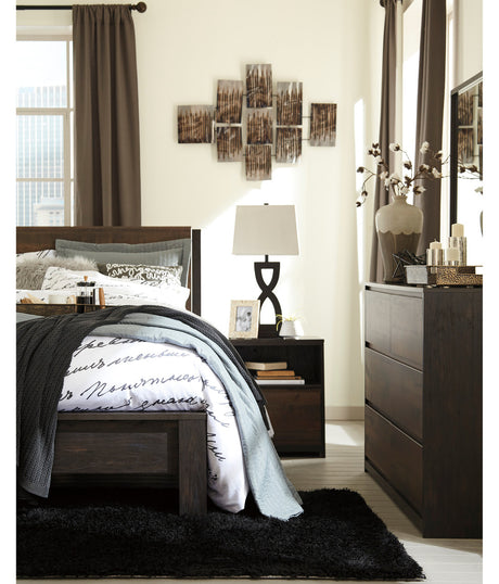 Klimes Bedroom Set