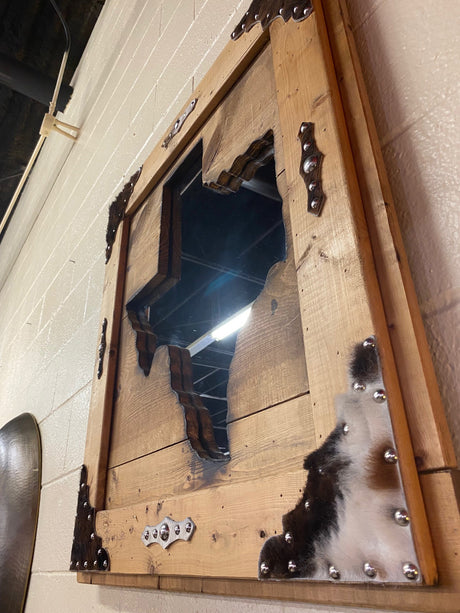LLANOS 30" Wide Texas Wall Mirror