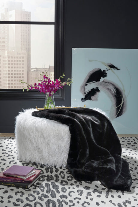 MACEDON Black 50" X 60" Throw