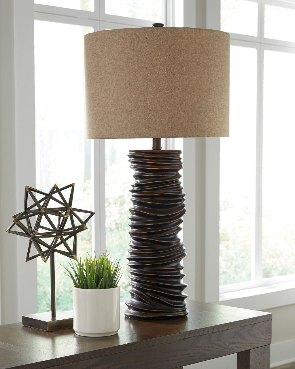 Olroy 32"H Table Lamp
