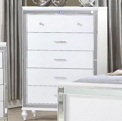 STRADA White Alligator Texture 39" Wide Chest