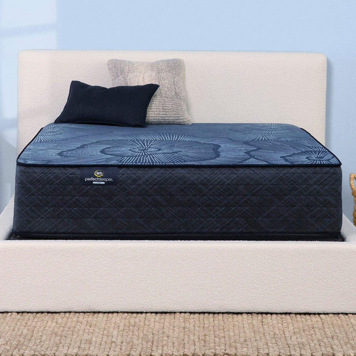 Serta Perfect Sleeper® Ellis Nights 14" Plush Hybrid Mattress