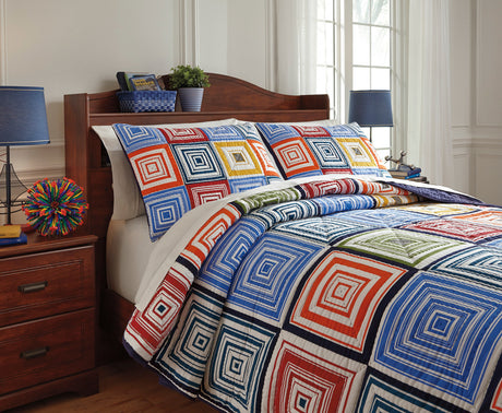 Tazzoni Multi Coverlet Set