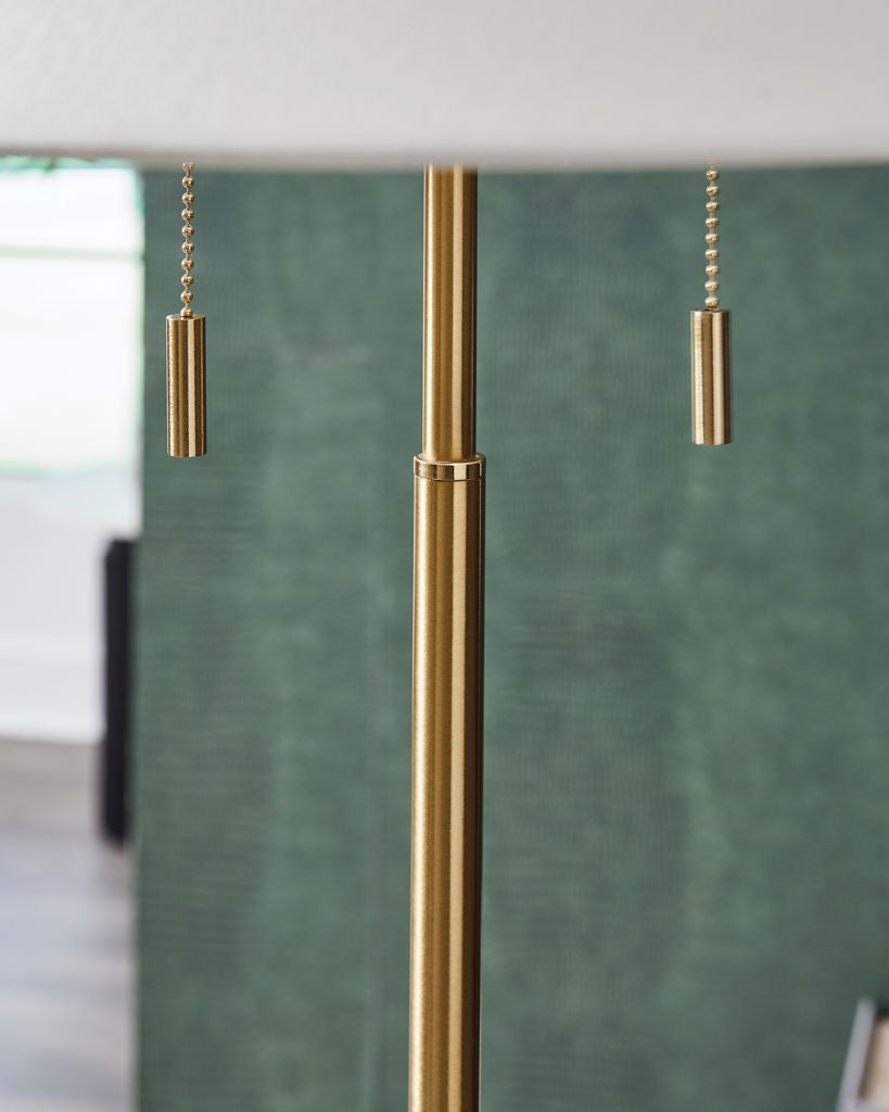 Haigwood - Metal Lamp