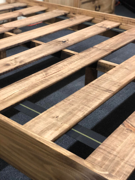 COLIMA Pine Platform Post Bed