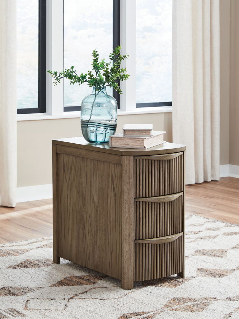 Camdill - Chair Side End Table