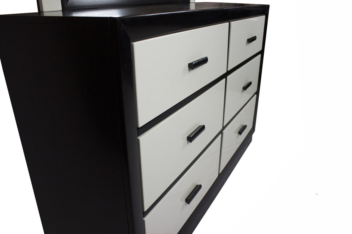 Johnny Black & White Dresser