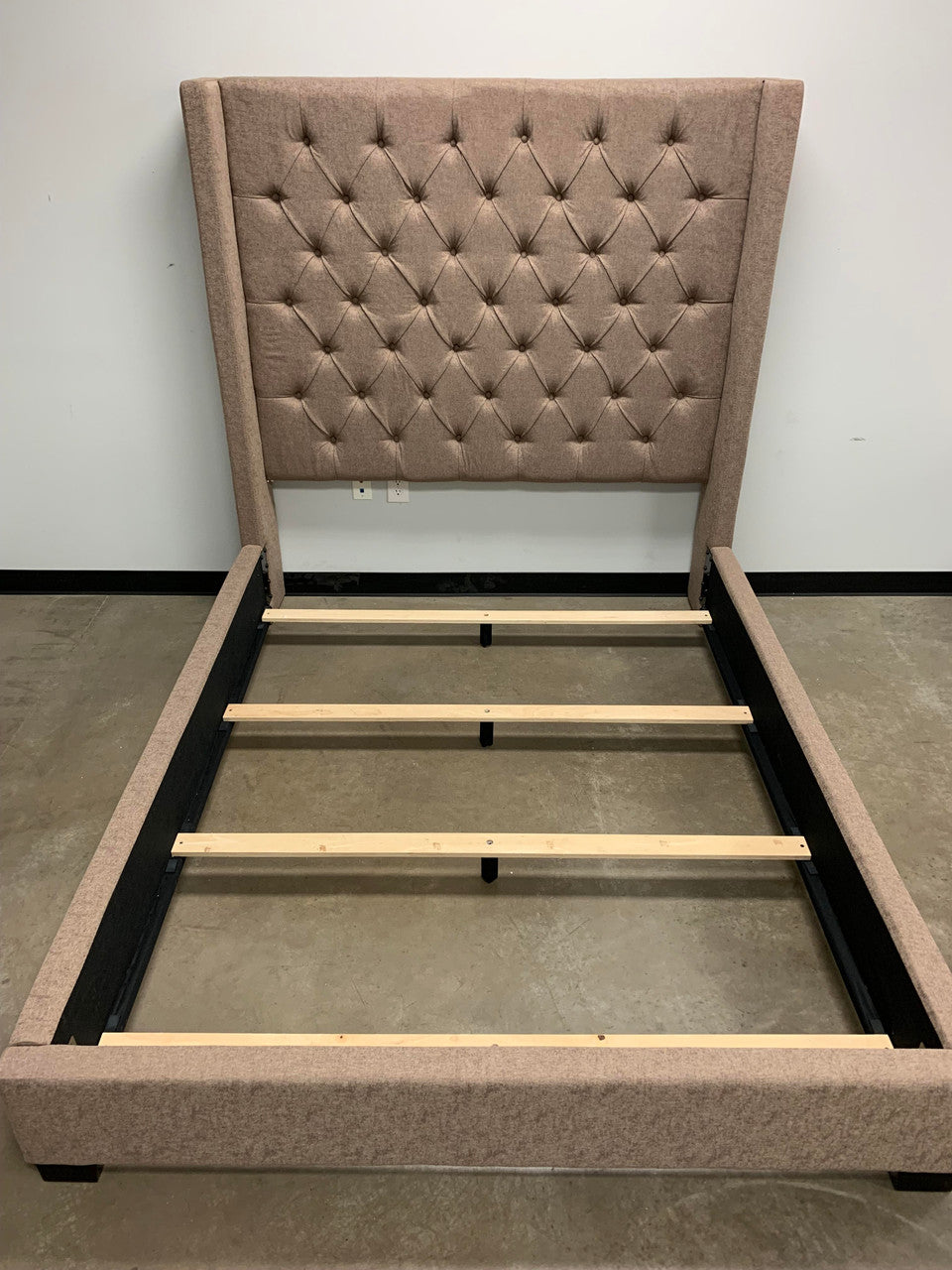 NEIL Brown Tufted Bed